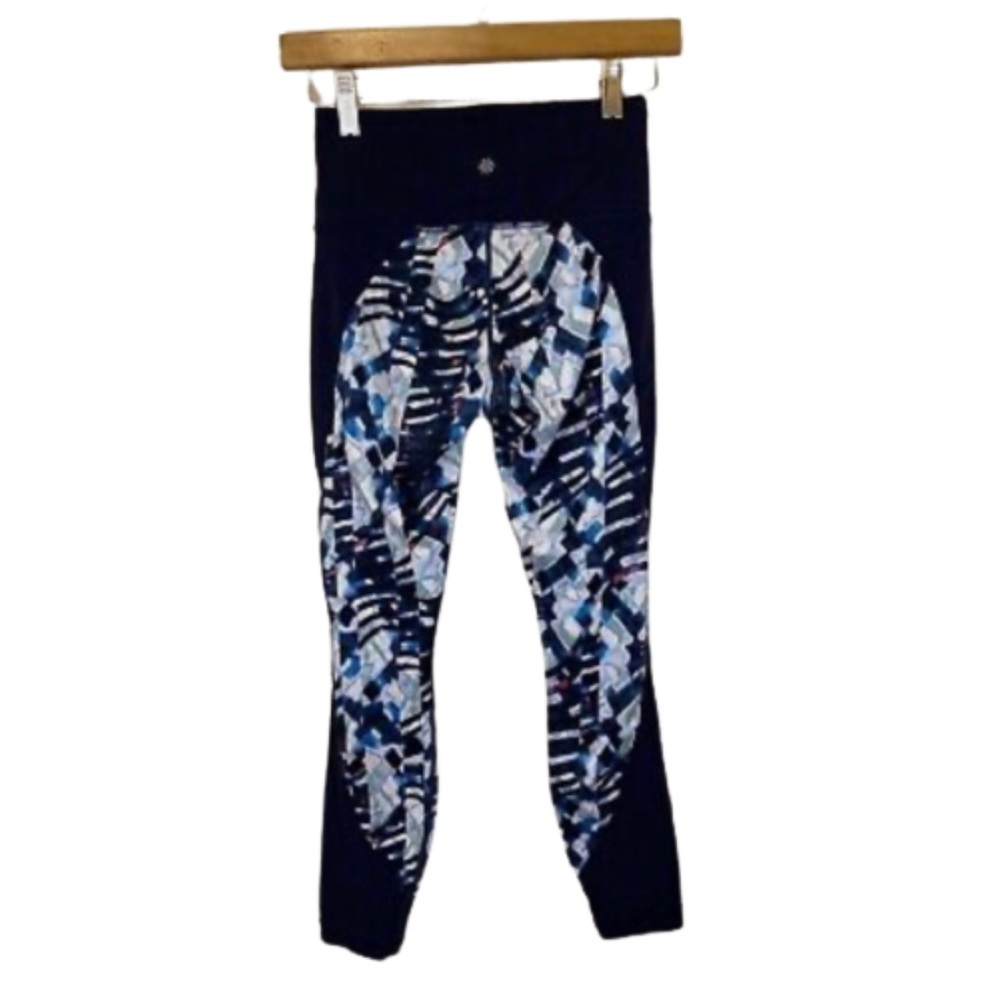 Athleta Distortion Solution navy multi print athletic leggings size small - Picture 4 of 5